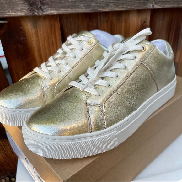 Greats Shoes - GREATS Royale Low Sneaker in Metallic Gold Size 7.5Metallic leather upper
